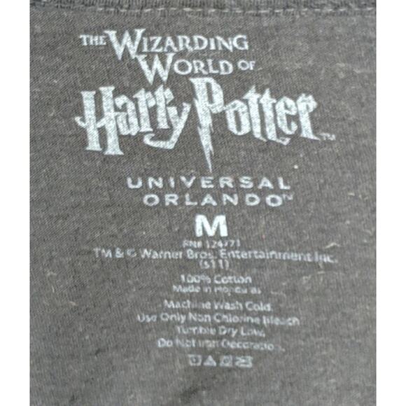 Harry Potter Hogwarts School Tee - M - GUC - Picture 4 of 4